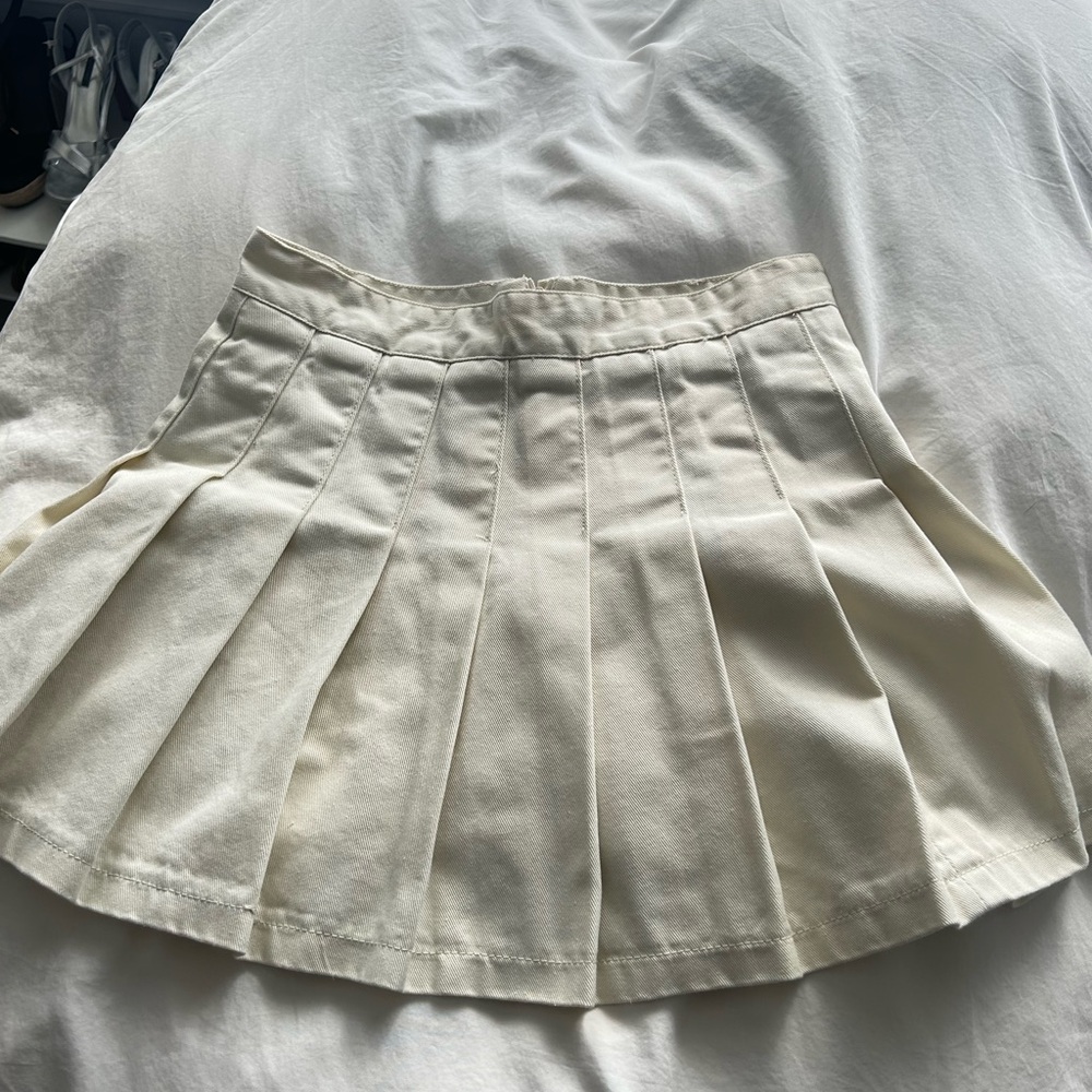 Brandy Melville Cream Skater Skirt